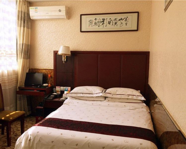 Bedroom 2, Zhuhai Xinhualian Business Hotel, Zhuhai