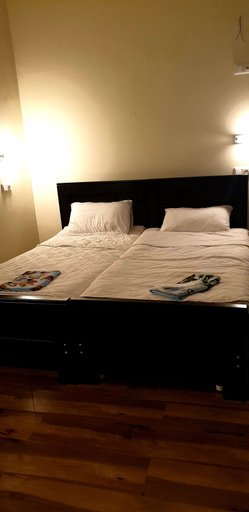 Bedroom 3, Four seasons, Tkibuli