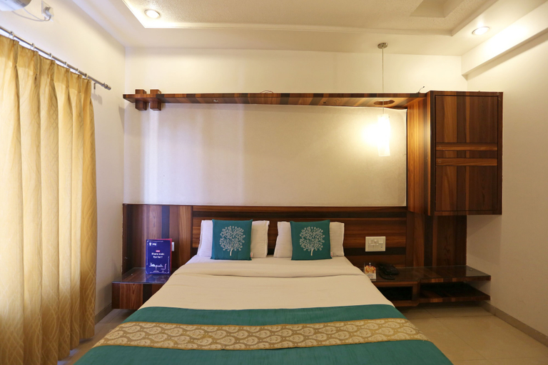 Bedroom 2, Hotel Satyan Inn, Ahmadnagar