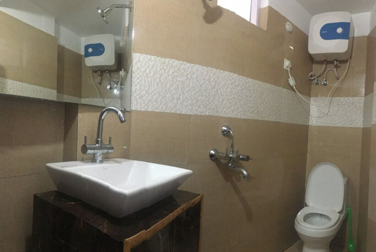Bathroom, Goroomgo Hotel Jasmine Dalhousie, Chamba