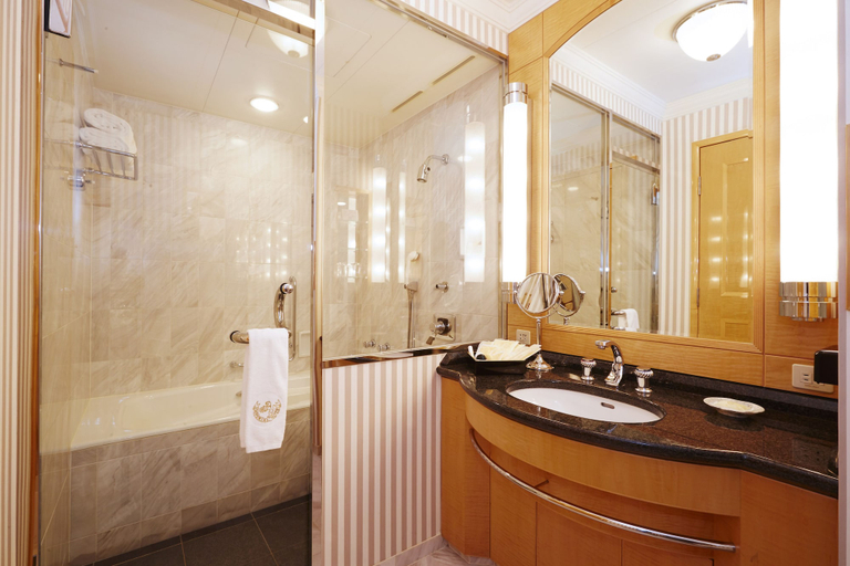 Bathroom 5, Imperial Hotel, Osaka, Osaka