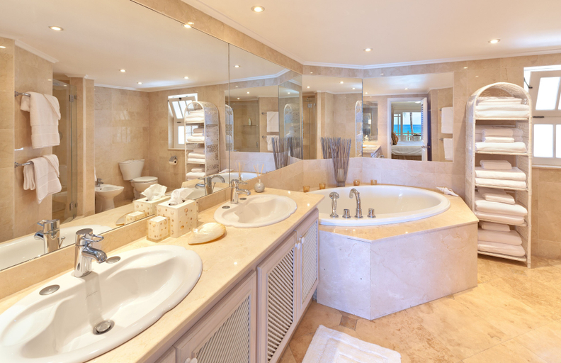 Bathroom 3, Reeds House Penthouse 12 by Altman