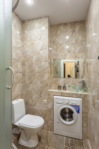 Bathroom 3, Second House, North-Western