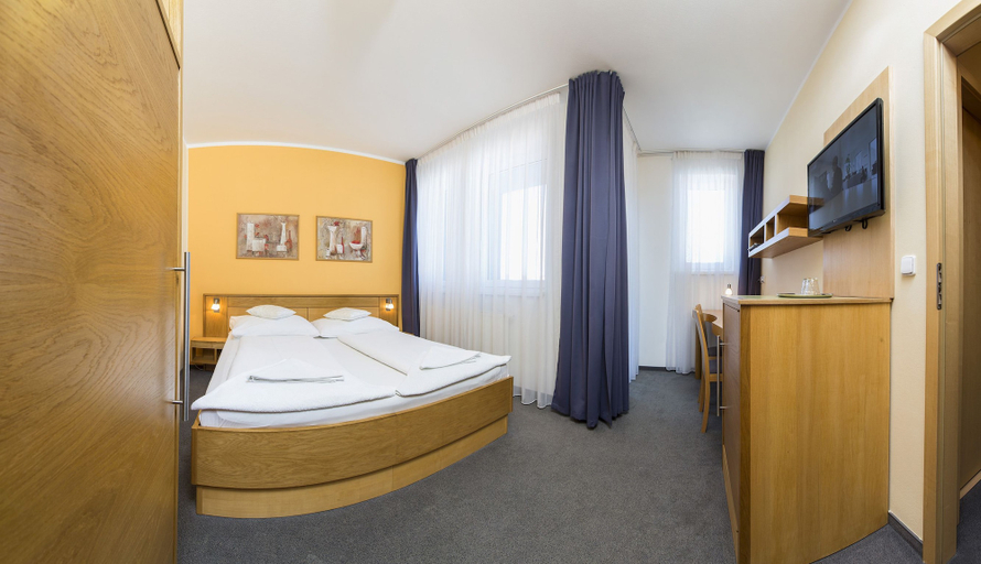 Bedroom 3, Hotel Trend, Plzeň