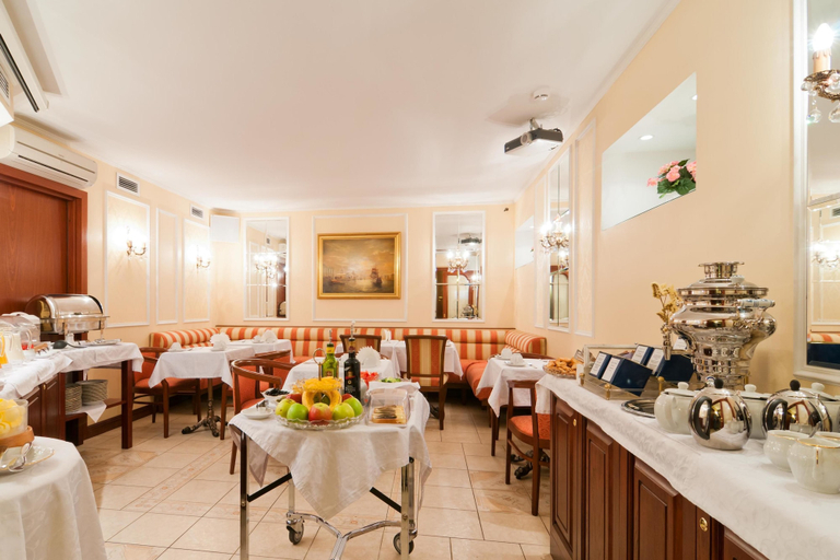 Food & Drinks 4, Tradition Hotel, Sankt-Peterburg gorsovet