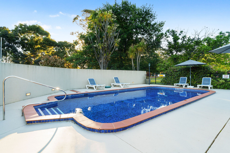 Sport & Beauty 2, Beechworth Motor Inn, Indigo - Pt A