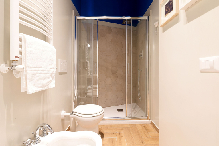 Bathroom 4, Vatican Stylish Apartment, Roma