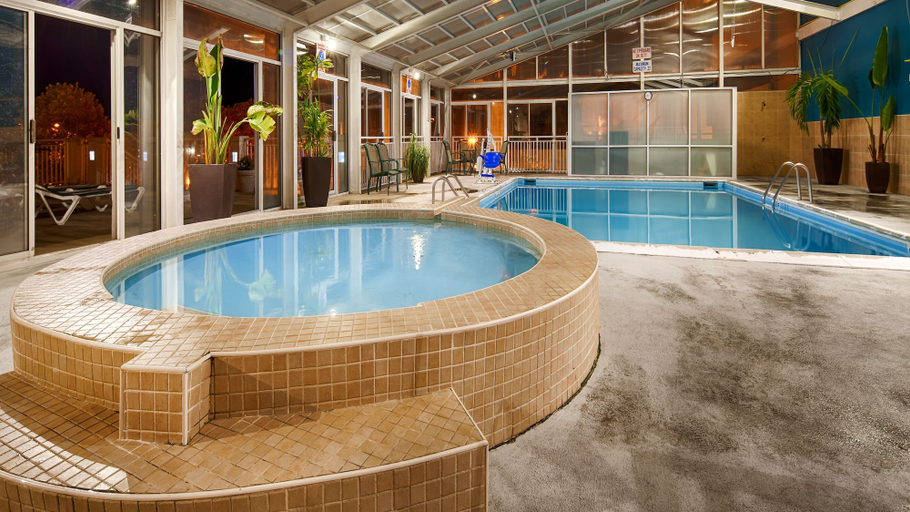 Sport & Beauty, Sandcastle Resort on the Beach, Virginia Beach