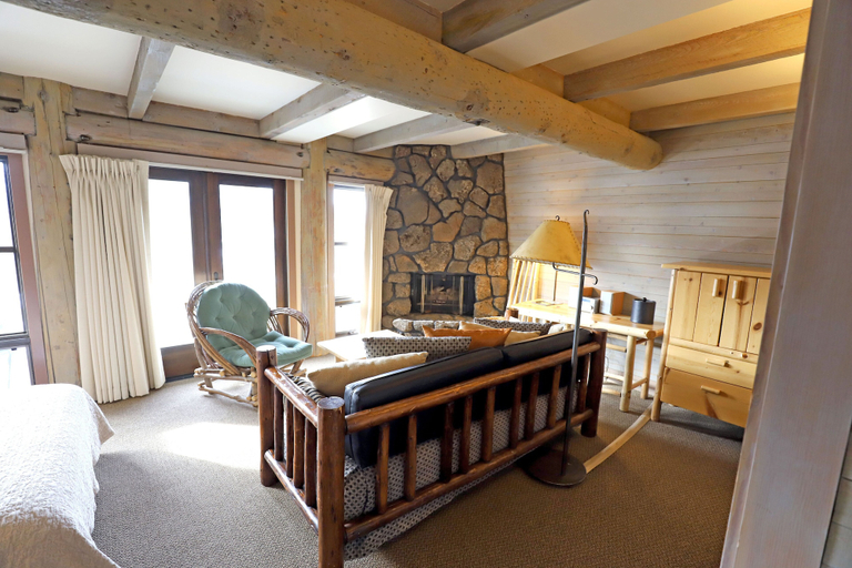 Bedroom 3, Sun Mountain Lodge, Okanogan