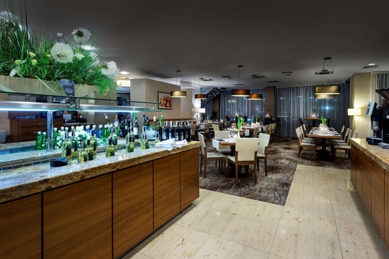 Food & Drinks 5, Hilton Garden Inn Krakow, Kraków City
