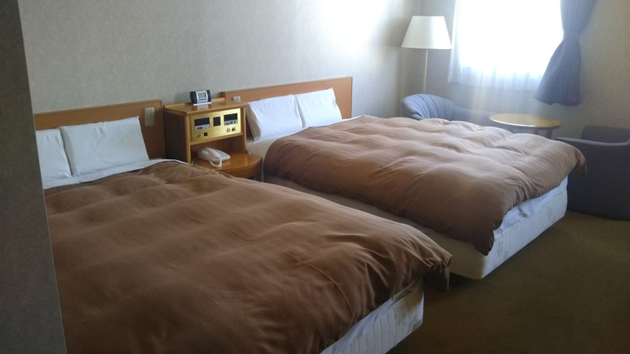 Bedroom 4, Hotel Hitachi Hills, Hitachi