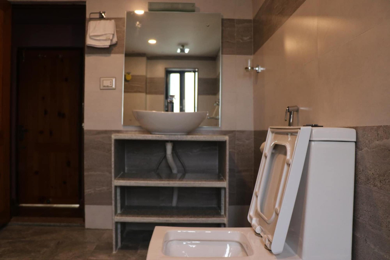 Bathroom 3, Hotel Visitors Inn, Pokhara, Gandaki