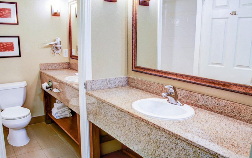 Bathroom 4, Comfort Inn & Suites Ventura Beach, Ventura