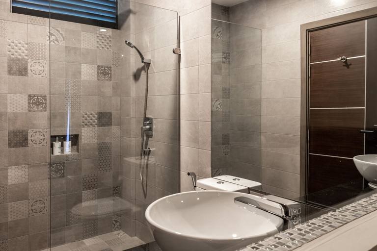 Bathroom 3, Sky Beach Maldives Hotel, Kaafu Atoll