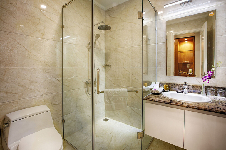Bathroom 5, Riverside Hotel, Đồng Hới
