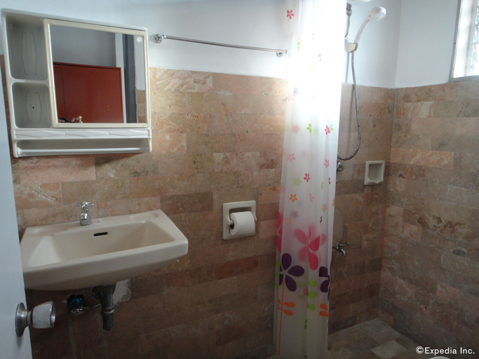 Bathroom 4, GE Home Residential Inn, Cebu City
