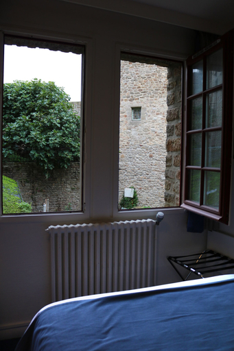 Bedroom 3, Hotel le Mouton Blanc, Manche