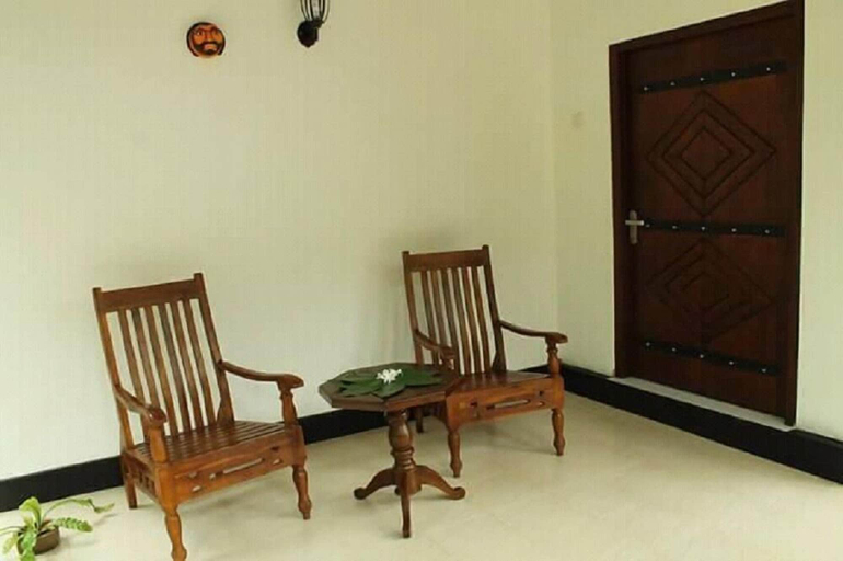 Lobby sitting area, Yasra Holiday Villa, Hikkaduwa