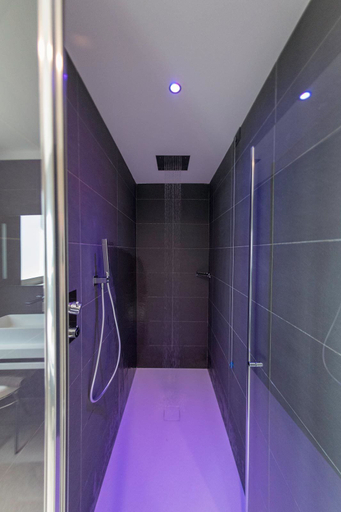 Bathroom 5, Aurora ApartHotel, Verona