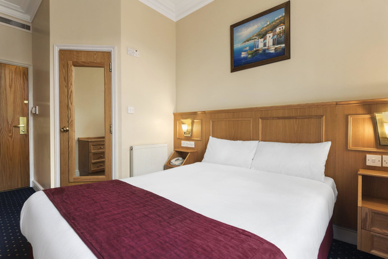 Bedroom 3, Days Inn by Wyndham London Hyde Park, London