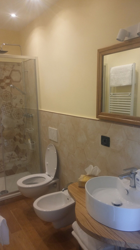 Bathroom, Ca d'I, Cuneo