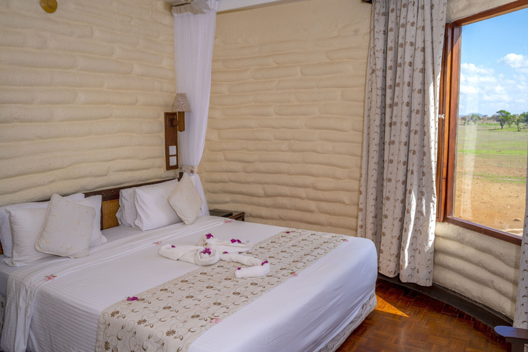 Bedroom 2, Salt Lick Safari Lodge, Mwatate