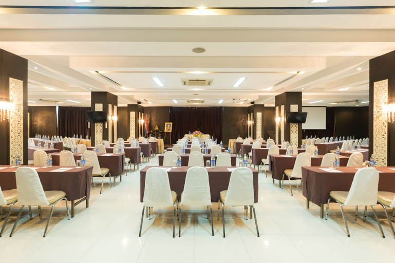 Food & Drinks 4, The Legacy Hotel, Muang Nonthaburi