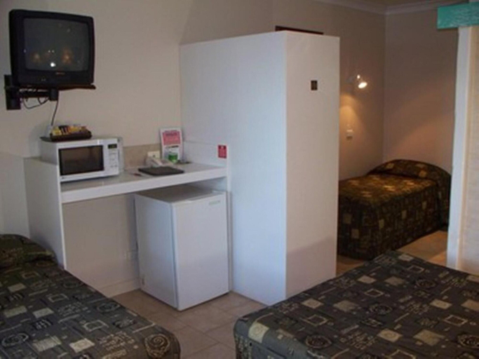 Bedroom 3, Aspect Central, Cairns