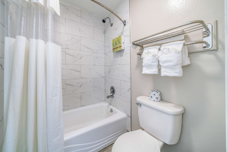 Bathroom 4, Best Western Inn Of Jasper, Jasper