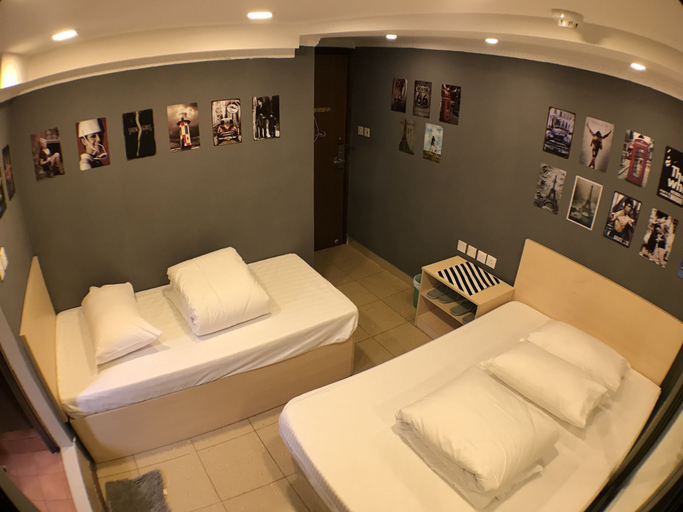 Others 3, Soso Hostel, Hong Kong Island