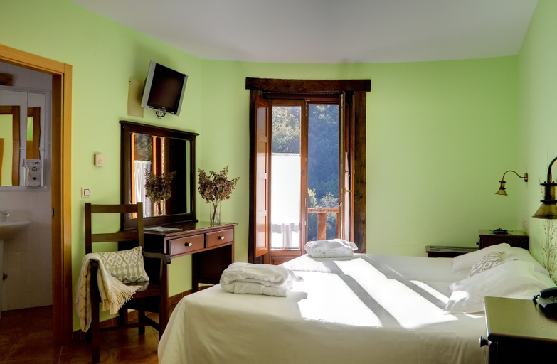 Bedroom 3, Hotel Balneario Rio Pambre, Lugo