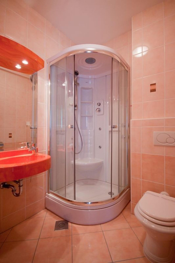 Bathroom 5, Hotel Miramare, Vodice