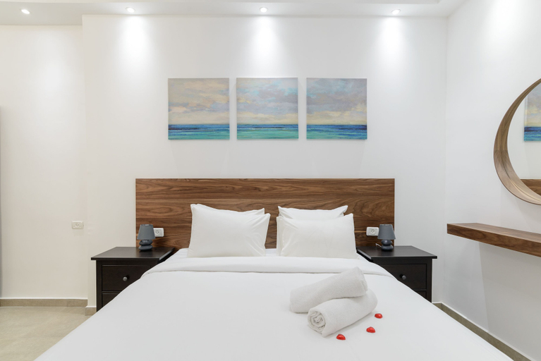 Bedroom 2, Liber Seashore Suites