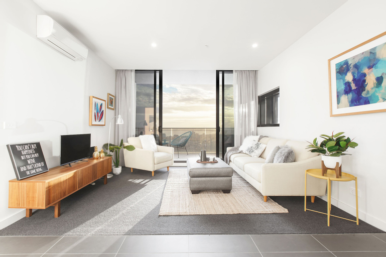 Ocean Views St Kilda Apartment by Ready Set Host, Port Phillip - St Kilda