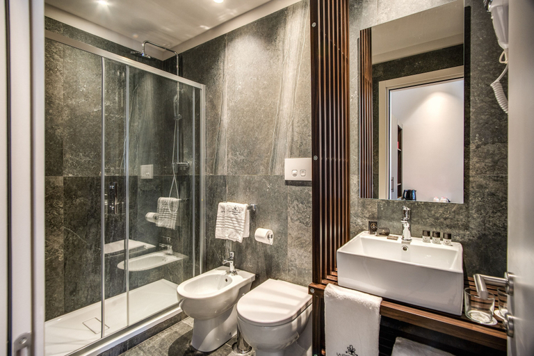 Bathroom 5, Hotel 77 Seventy-Seven, Rome