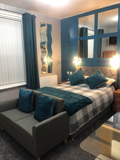 Bedroom 2, Baxter Holiday Apartments, Blackpool