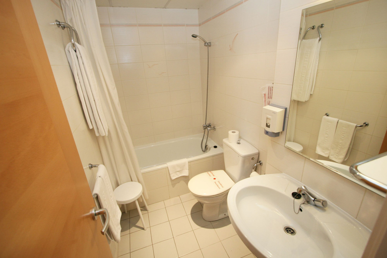 Bathroom 3, Hotel Pyrénées