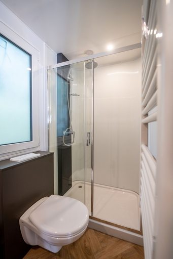 Bathroom 4, Urban Gardens Gent, Oost-Vlaanderen