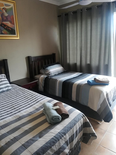 Bedroom 3, Airport Lodge Guest House, Ekurhuleni