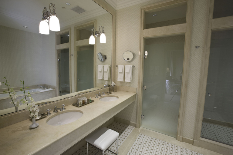 Bathroom 4, Capital Hotel, Pulaski