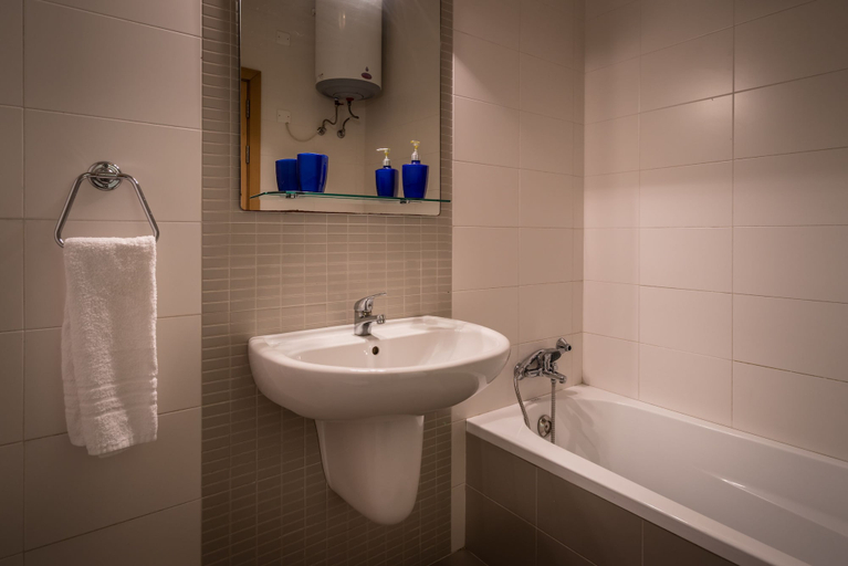 Bathroom 3, Consiglia Apartments - Sliema