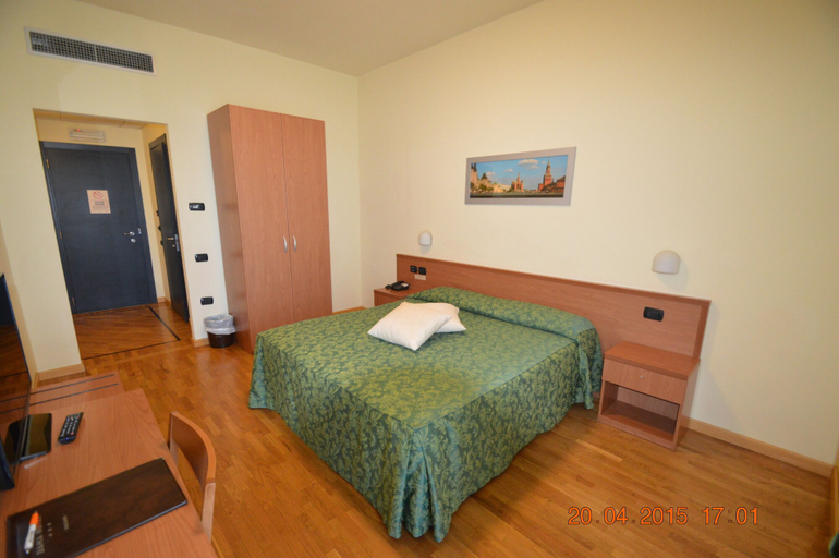 Bedroom 3, Dama Hotel, Cuneo