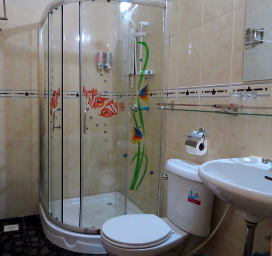 Bathroom 3, Makara Bungalows, Sihanoukville