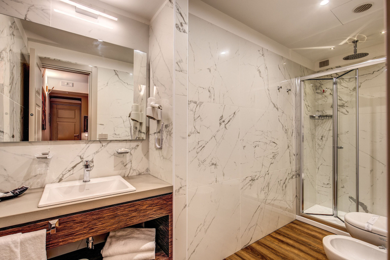 Bathroom 4, Al Manthia Hotel - Trevi Hotels Group, Roma