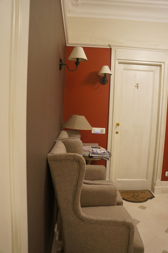 Others 5, Le Stanze di Elle, Rome