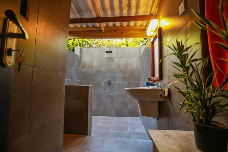 Bathroom 3, Ocean Cottage Kalametiya, Ambalanthota