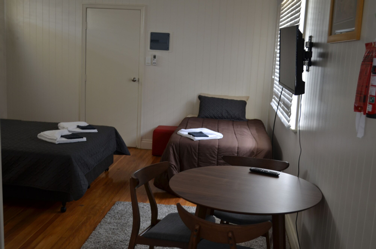Bedroom 2, Wondai Accommodation Units and Villas, Wondai