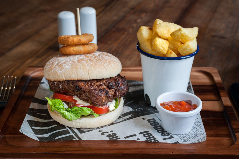 Food & Drinks 5, Woodenbridge Hotel