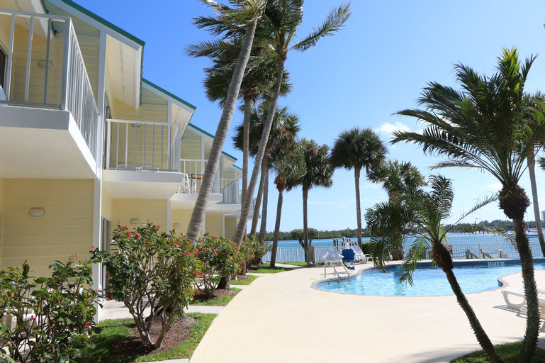 Jupiter Waterfront Inn, Martin