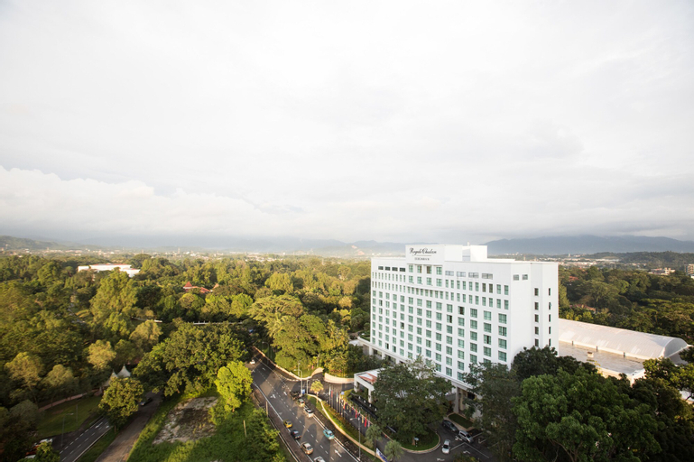 Exterior & Views 22
